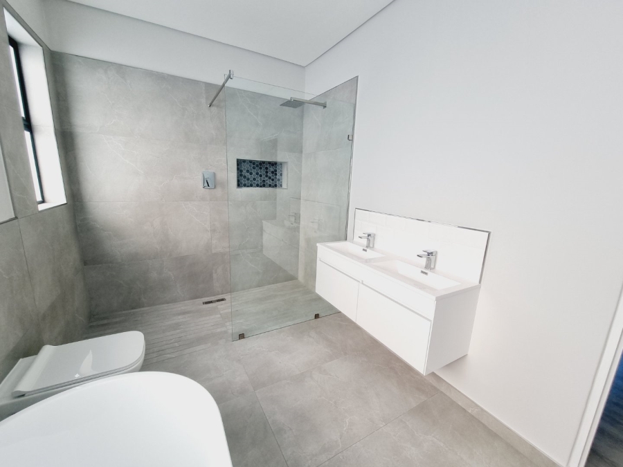 4 Bedroom Property for Sale in Sandown Western Cape